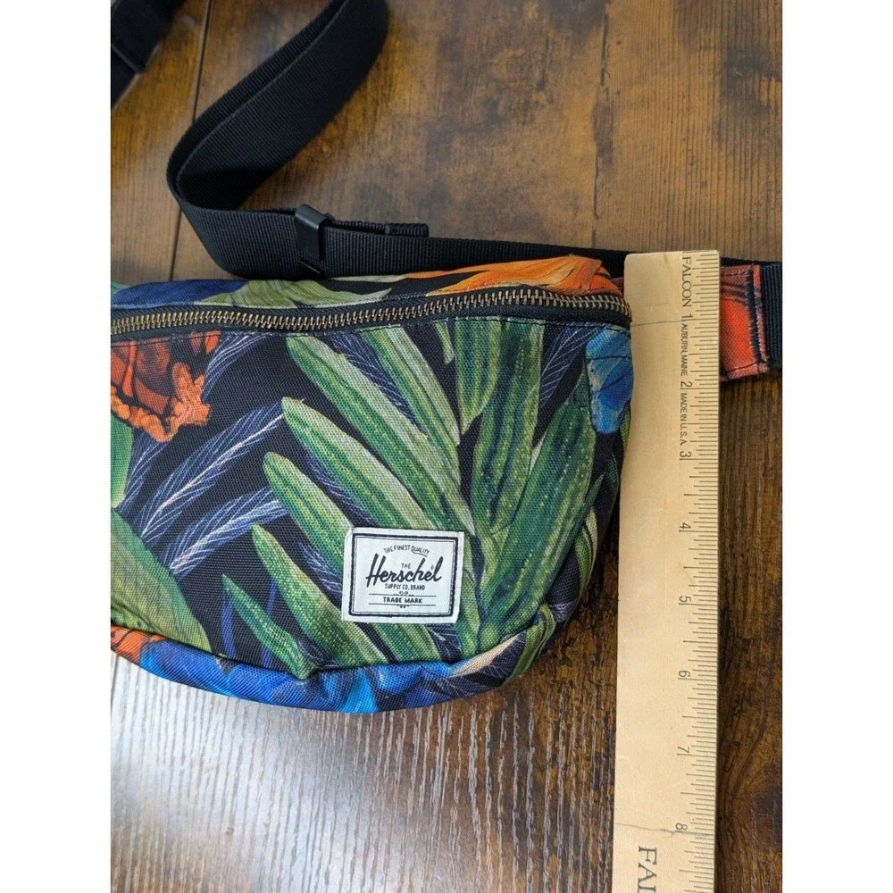Herschel Supply Co Fifteen Fanny Pack Jungle Floral Waist Bag Adjustable Unisex